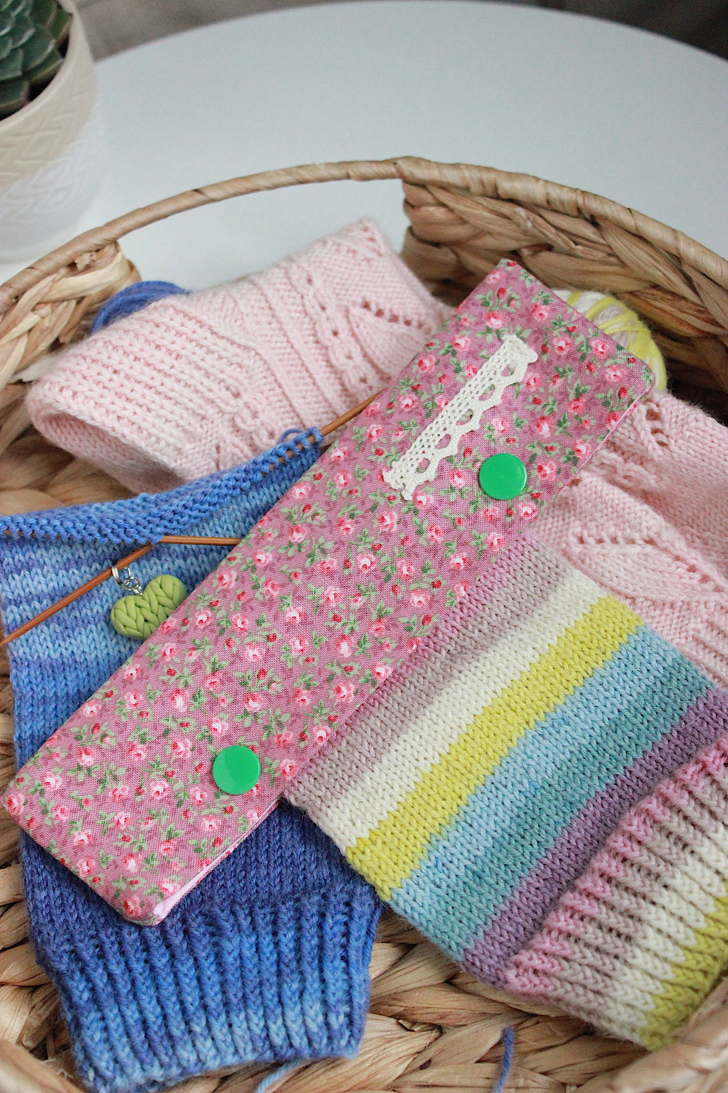 Pink Little Roses DPN Holder