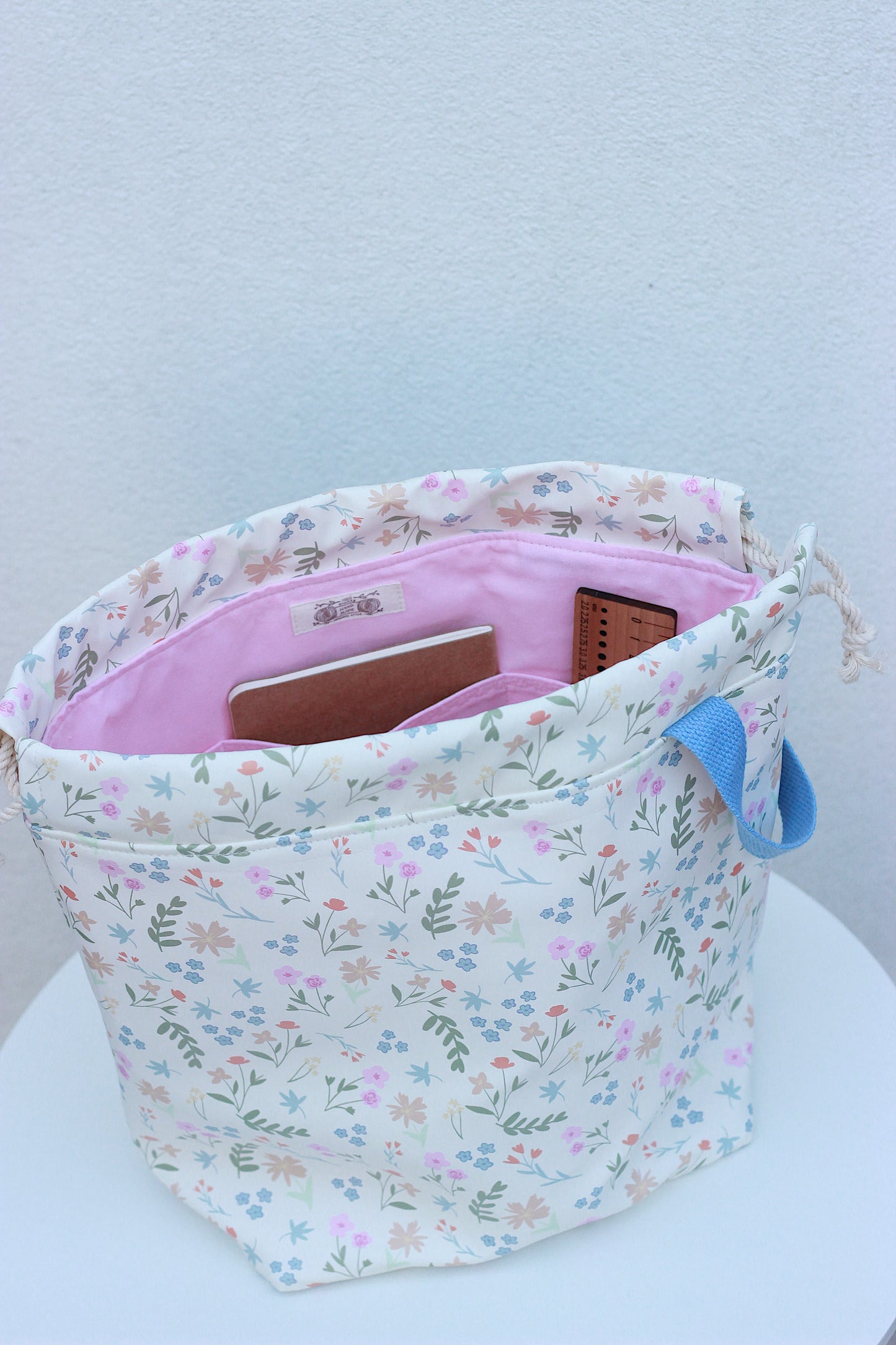 Petite Flower Waterproof Project Bag