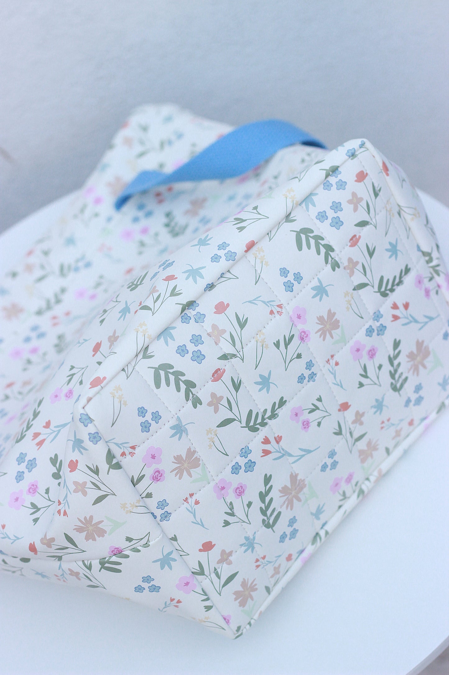 Petite Flower Waterproof Project Bag