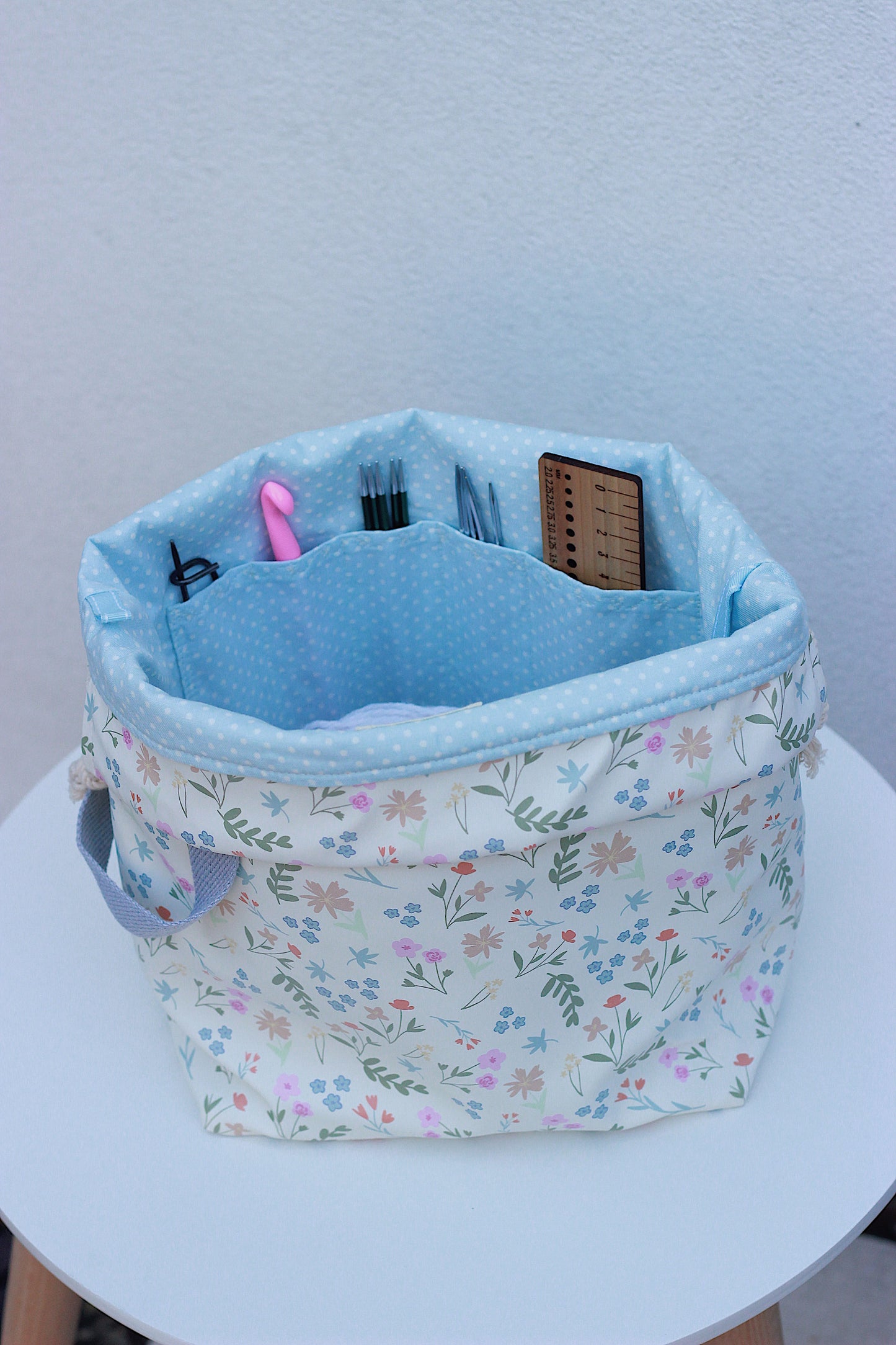 Petite Flower Waterproof Project Bag