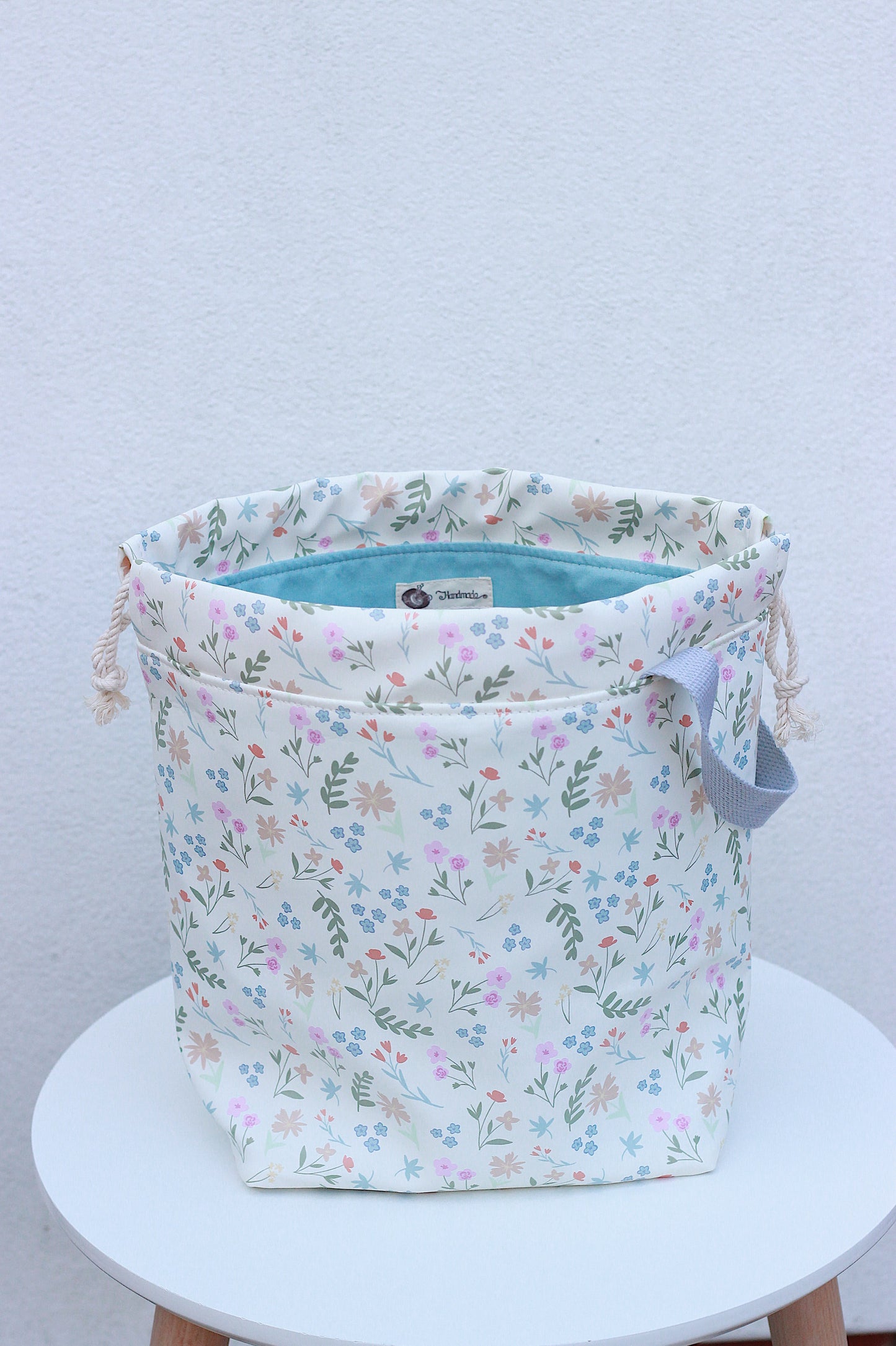 Petite Flower Waterproof Project Bag