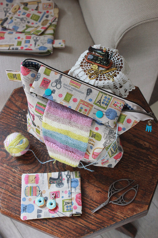 Multicolour Knitting Project Bag with Built-in DPN Holder & Matching Squeeze Purse