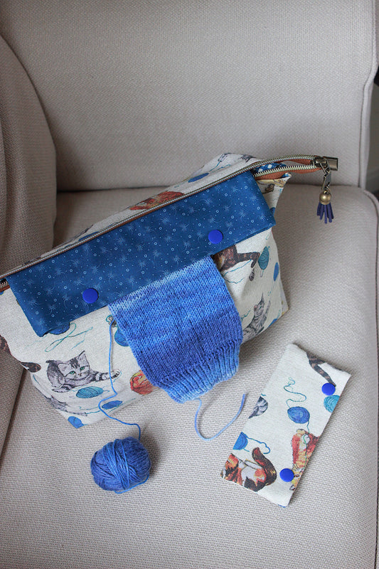 Cats Knitting Project Bag with Built-in DPN Holder & Extra Holder