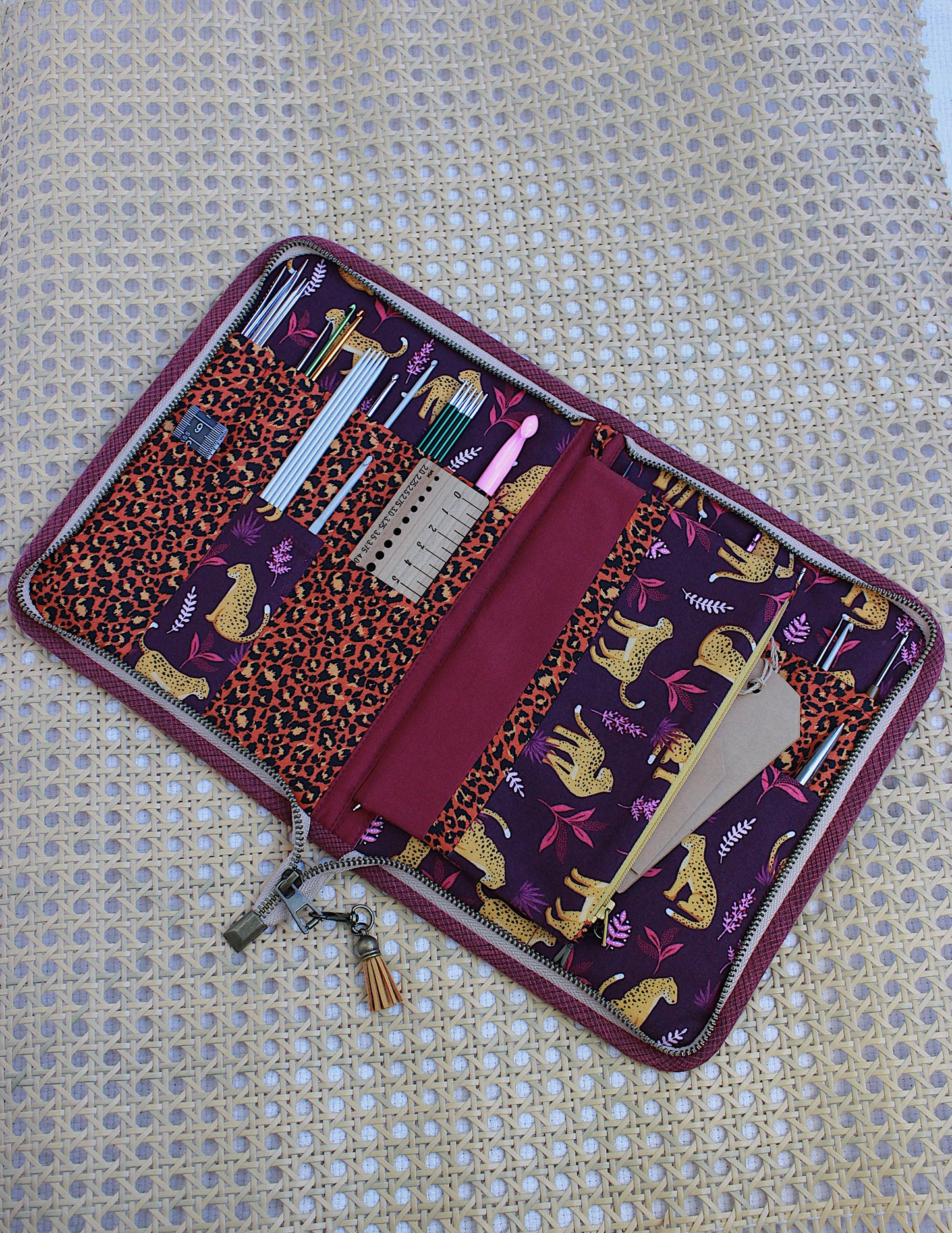 Cheeky Leopard Zipper Knitting Needle Case