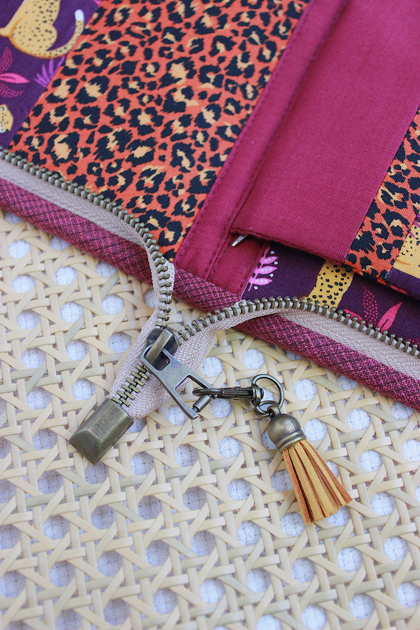 Cheeky Leopard Zipper Knitting Needle Case