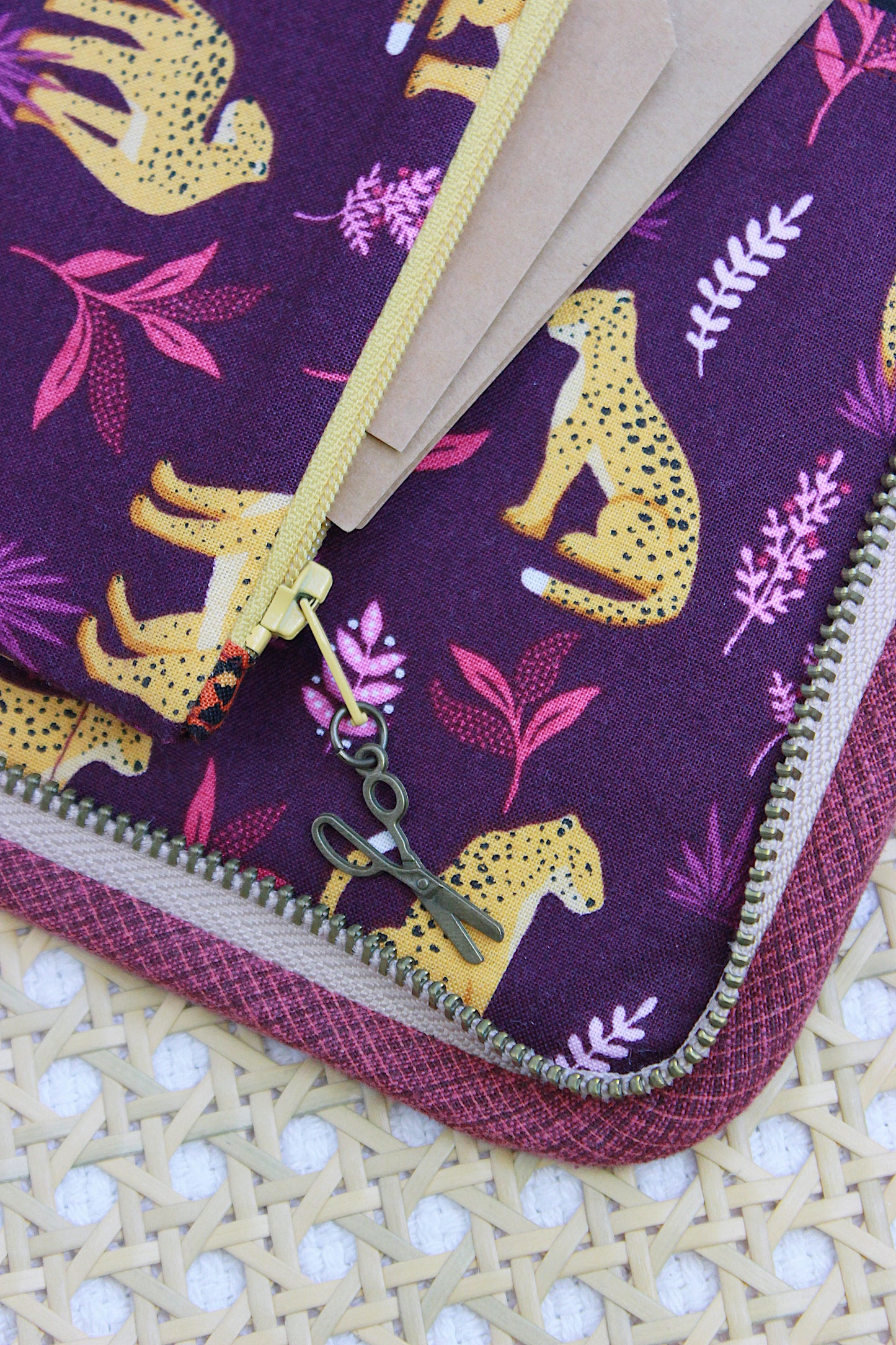 Cheeky Leopard Zipper Knitting Needle Case