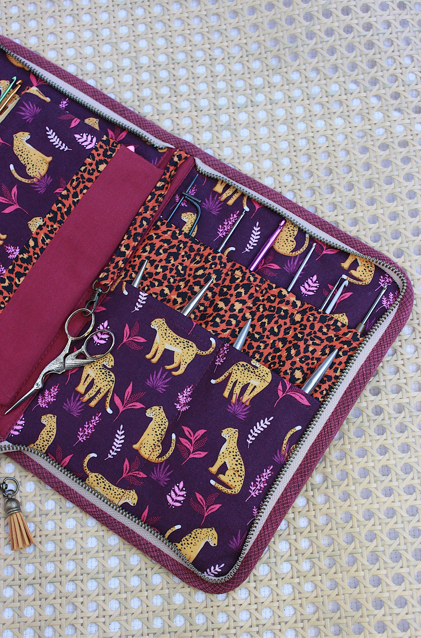 Cheeky Leopard Zipper Knitting Needle Case