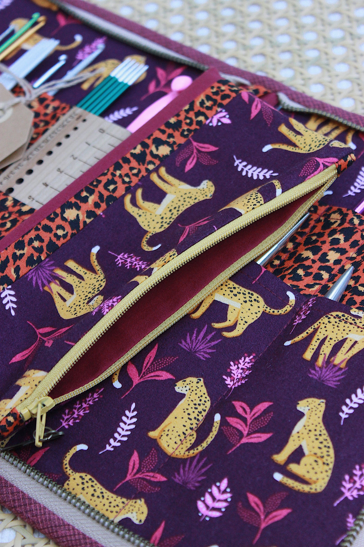 Cheeky Leopard Zipper Knitting Needle Case