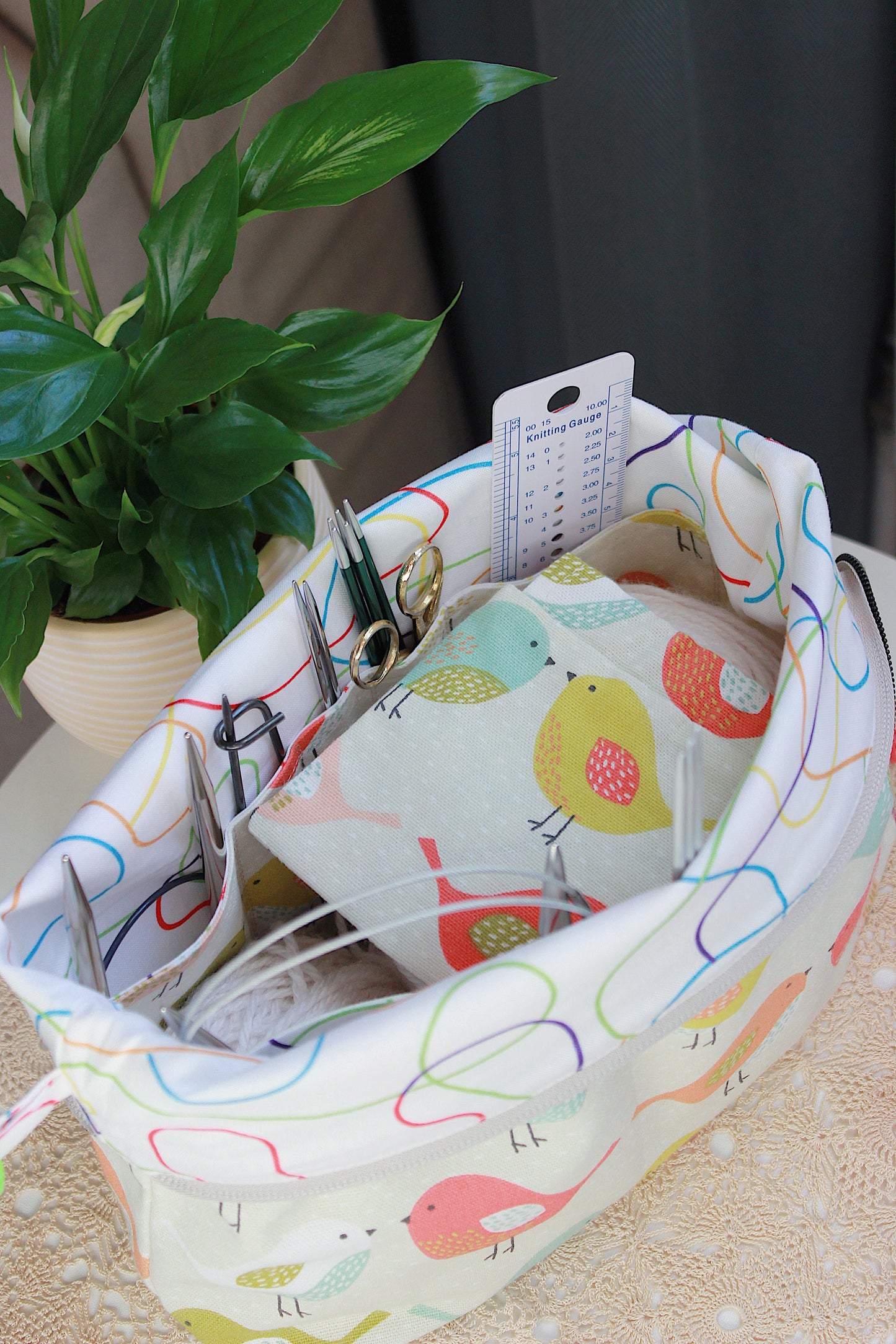 Lovely Birds Knitting Project Bag with Built-in DPN Holder & Matching Squeeze Purse