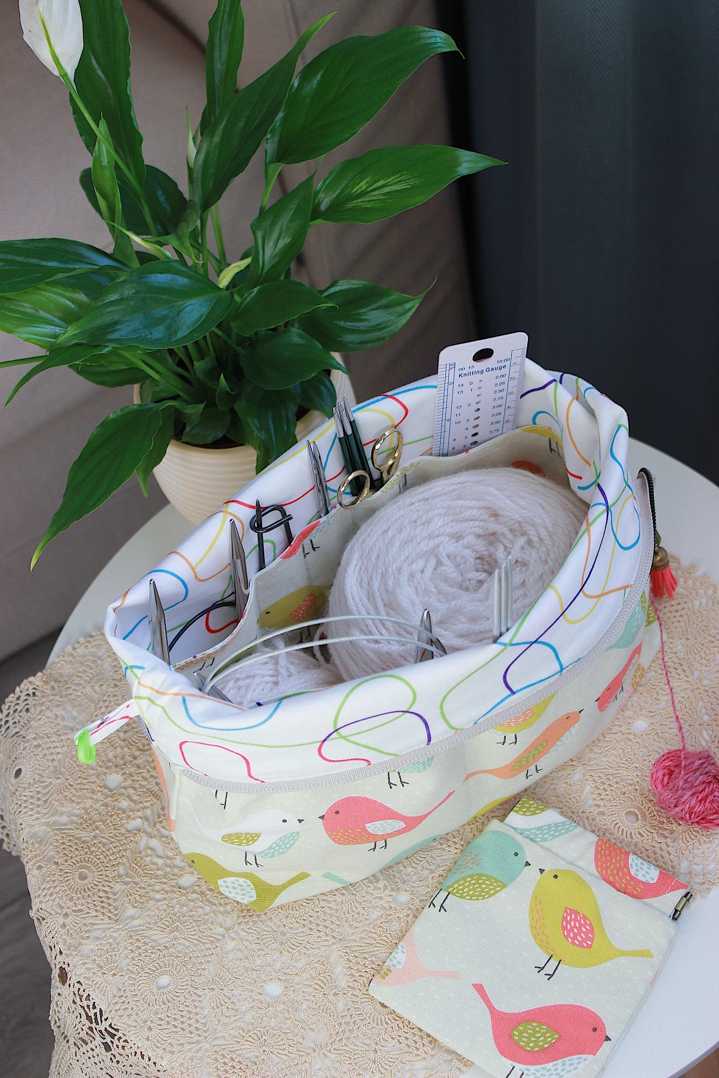 Lovely Birds Knitting Project Bag with Built-in DPN Holder & Matching Squeeze Purse