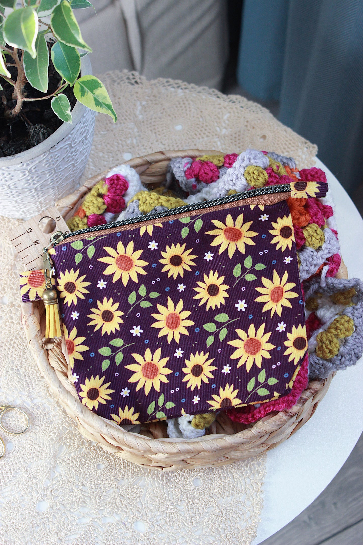 Sunflower Zipper Pouch – Handmade Needlecord Accessories Case | Crochet & Knitting Gift