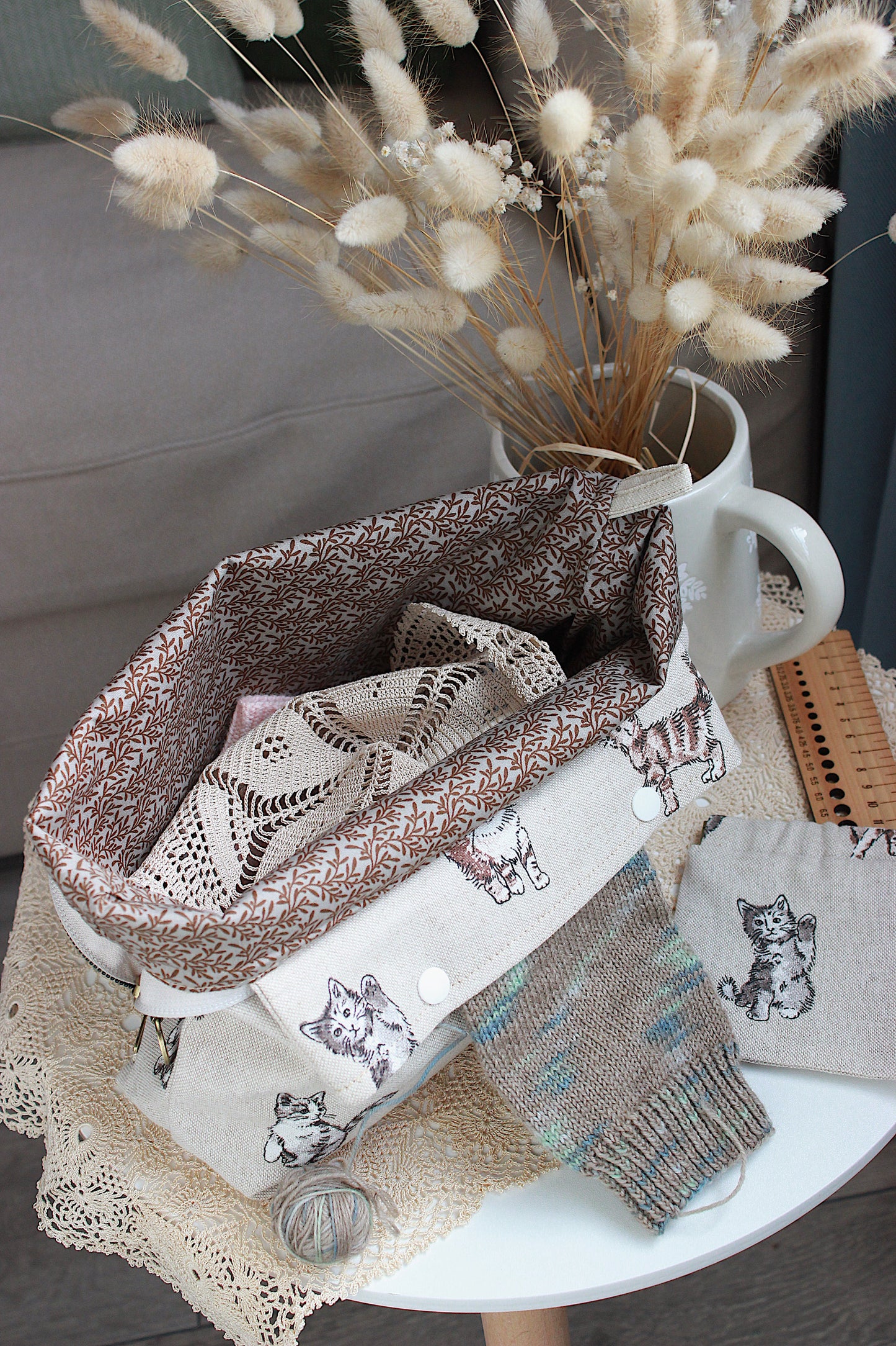 Shabby Cats Knitting Project Bag with Built-in DPN Holder & Matching Squeeze Purse