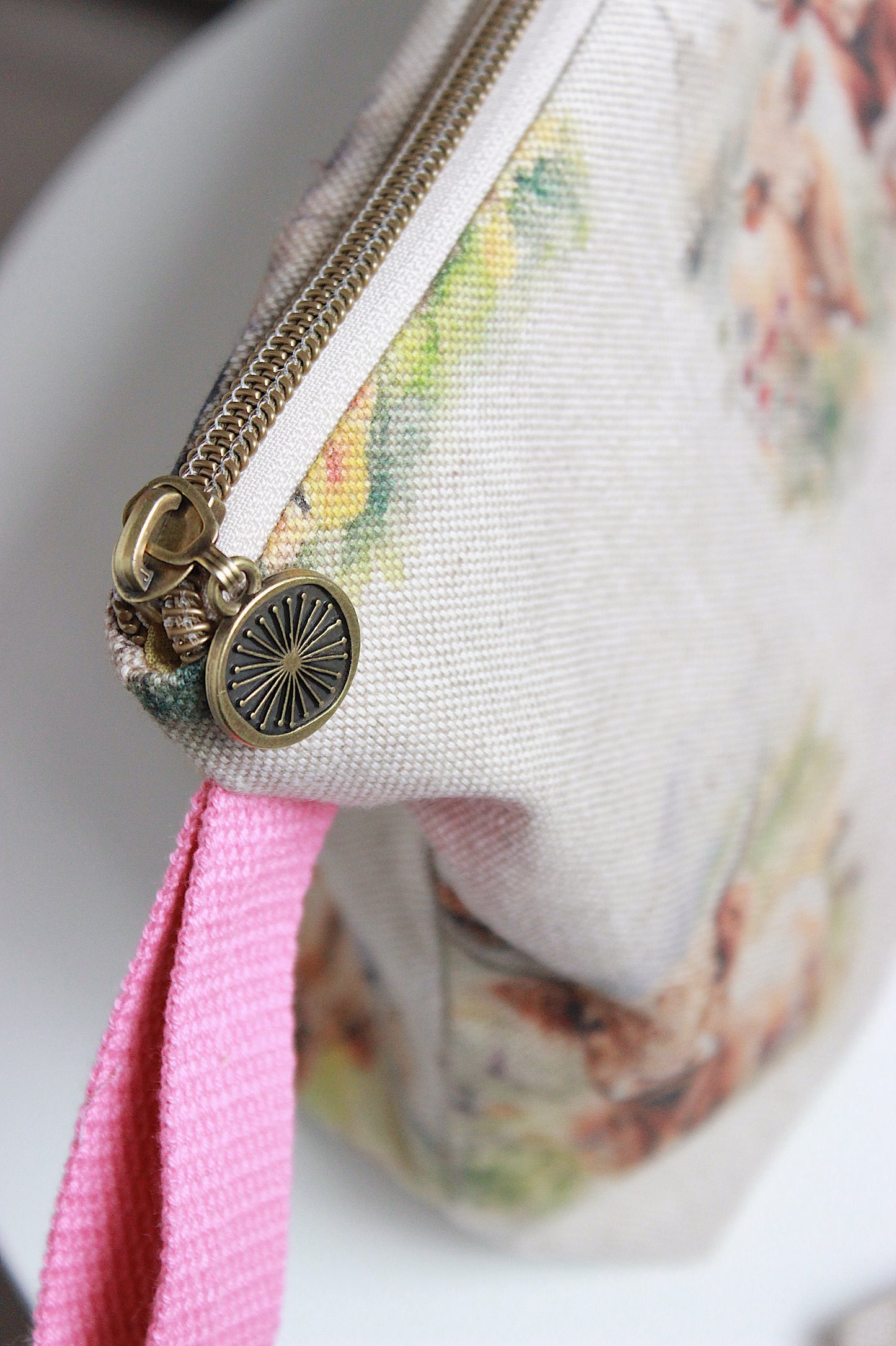 Highland Cows Knitting Project Bag with Built-in DPN Holder & Matching Squeeze Purse  | Printed Digital Canvas Fabric