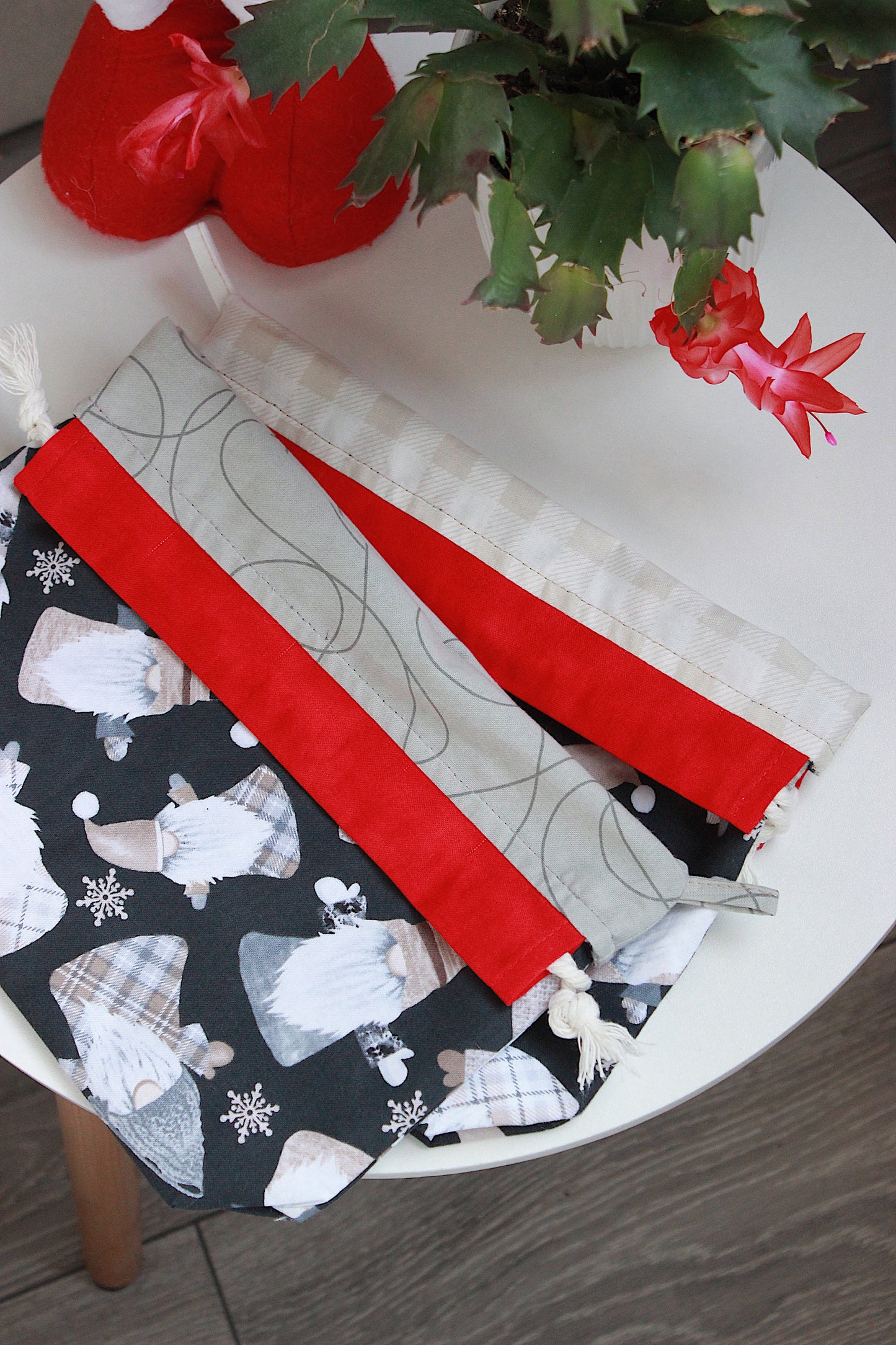 Reusable Christmas Project Bag for Crafters - Drawstring Gift Bag for Yarn, Knitting & Crochet