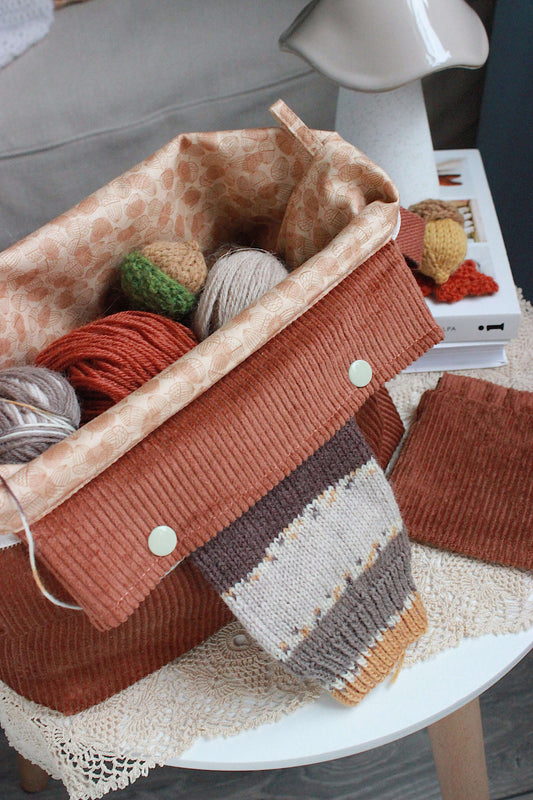 Handmade to Order|Autumn Acorns Corduroy Knitting Project Bag with Built-in Needle Holder & Matching Squeeze Purse